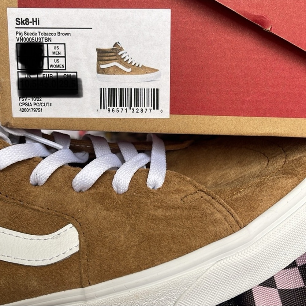 Vans WMNS Sk8-Hi
Pig Suede Tobacco Brown
VN0005U9TBN
Sneakers - Picture 15 of 16